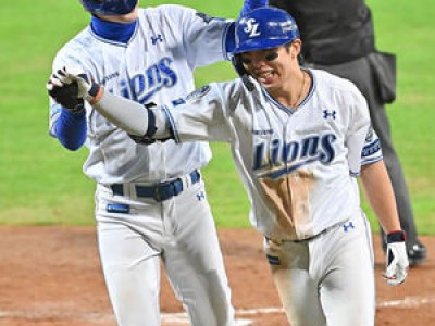 삼성 한화와 플레이오프 4차전에서 뒤집기 경기 펼쳐