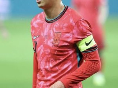 손흥민 EPL 역사에 이름 남기자 축하 메시지 받음