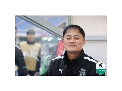용인FC 최윤겸 감독 첫 승 위해 공격적 플레이 요구
