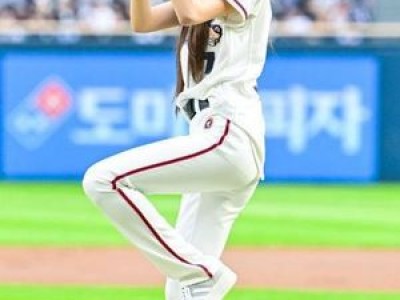 르세라핌 홍은채 시구자로 나서 승리 요정 등극
